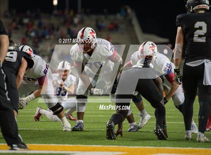 Thumbnail 2 in Mansfield vs. Midway (UIL 6A Regional Semifinal) photogallery.