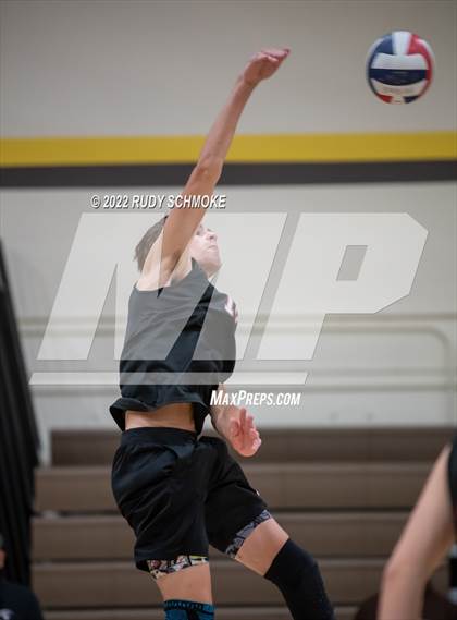 Thumbnail 2 in El Camino vs. Santa Fe Christian (CIF SDS Division II Playoffs) photogallery.