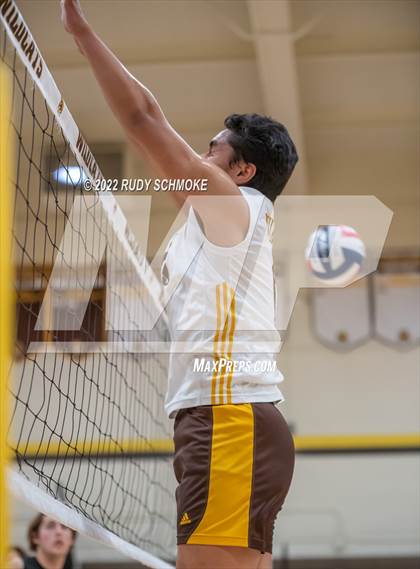 Thumbnail 3 in El Camino vs. Santa Fe Christian (CIF SDS Division II Playoffs) photogallery.