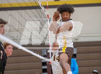 Thumbnail 3 in El Camino vs. Santa Fe Christian (CIF SDS Division II Playoffs) photogallery.