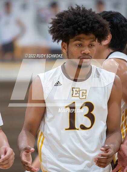 Thumbnail 1 in El Camino vs. Santa Fe Christian (CIF SDS Division II Playoffs) photogallery.