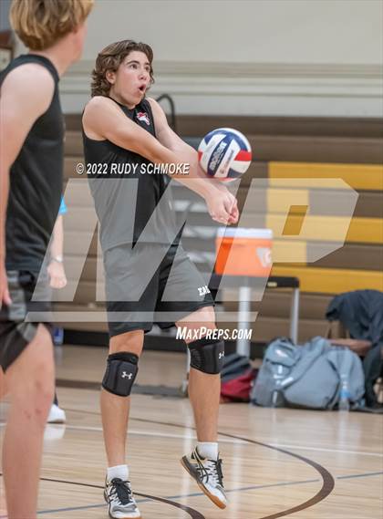Thumbnail 2 in El Camino vs. Santa Fe Christian (CIF SDS Division II Playoffs) photogallery.