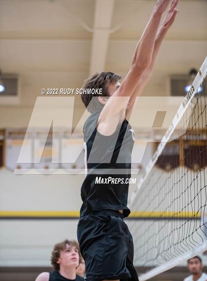 Thumbnail 1 in El Camino vs. Santa Fe Christian (CIF SDS Division II Playoffs) photogallery.