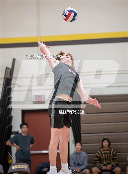 Thumbnail 2 in El Camino vs. Santa Fe Christian (CIF SDS Division II Playoffs) photogallery.