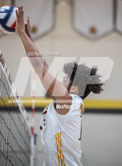Thumbnail 1 in El Camino vs. Santa Fe Christian (CIF SDS Division II Playoffs) photogallery.