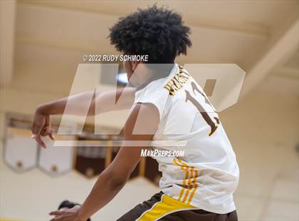 Thumbnail 1 in El Camino vs. Santa Fe Christian (CIF SDS Division II Playoffs) photogallery.