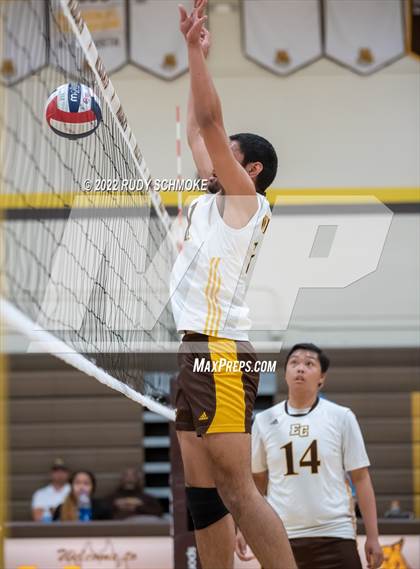 Thumbnail 1 in El Camino vs. Santa Fe Christian (CIF SDS Division II Playoffs) photogallery.