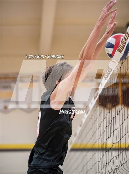 Thumbnail 2 in El Camino vs. Santa Fe Christian (CIF SDS Division II Playoffs) photogallery.