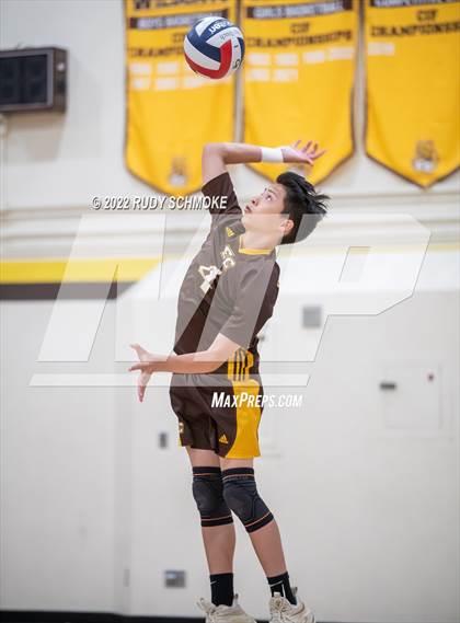 Thumbnail 2 in El Camino vs. Santa Fe Christian (CIF SDS Division II Playoffs) photogallery.