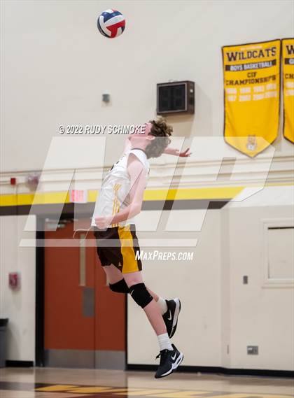 Thumbnail 3 in El Camino vs. Santa Fe Christian (CIF SDS Division II Playoffs) photogallery.