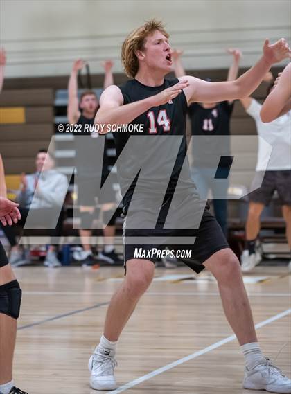 Thumbnail 3 in El Camino vs. Santa Fe Christian (CIF SDS Division II Playoffs) photogallery.