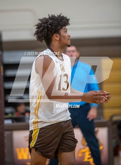 Thumbnail 3 in El Camino vs. Santa Fe Christian (CIF SDS Division II Playoffs) photogallery.