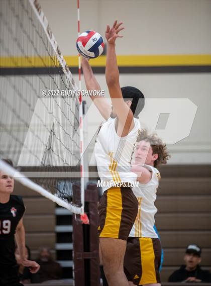 Thumbnail 1 in El Camino vs. Santa Fe Christian (CIF SDS Division II Playoffs) photogallery.