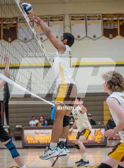 Thumbnail 3 in El Camino vs. Santa Fe Christian (CIF SDS Division II Playoffs) photogallery.