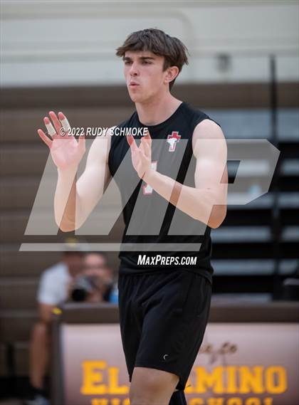 Thumbnail 1 in El Camino vs. Santa Fe Christian (CIF SDS Division II Playoffs) photogallery.