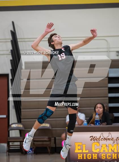 Thumbnail 2 in El Camino vs. Santa Fe Christian (CIF SDS Division II Playoffs) photogallery.
