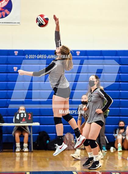 Thumbnail 2 in El Cerrito vs. West County (Tamalpais Tournament) photogallery.