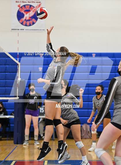 Thumbnail 1 in El Cerrito vs. West County (Tamalpais Tournament) photogallery.