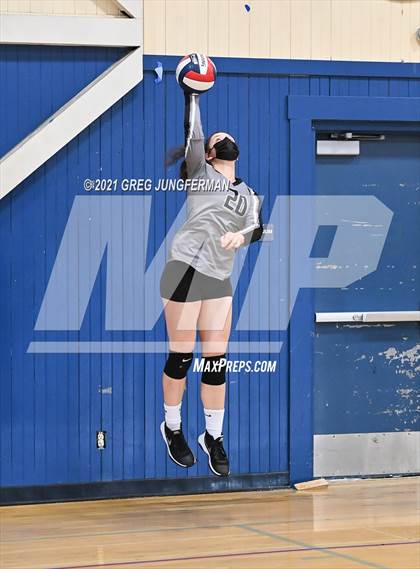 Thumbnail 3 in El Cerrito vs. West County (Tamalpais Tournament) photogallery.
