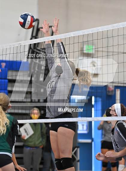 Thumbnail 2 in El Cerrito vs. West County (Tamalpais Tournament) photogallery.
