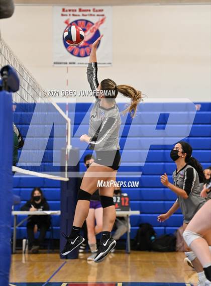 Thumbnail 3 in El Cerrito vs. West County (Tamalpais Tournament) photogallery.