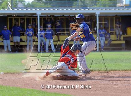 Thumbnail 3 in Notre Dame vs St. Charles  Catholic (LHSAA 3A 2nd Round Playoff) photogallery.