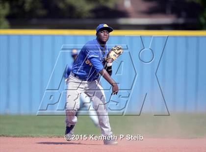 Thumbnail 2 in Notre Dame vs St. Charles  Catholic (LHSAA 3A 2nd Round Playoff) photogallery.