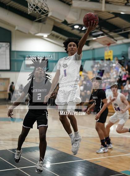 Thumbnail 2 in Folsom vs. Sacramento (Simply Basketball Showcase) photogallery.