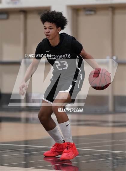 Thumbnail 2 in Folsom vs. Sacramento (Simply Basketball Showcase) photogallery.