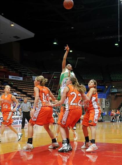 Thumbnail 1 in Porterville vs. Roosevelt (CIF CS D3 Final) photogallery.
