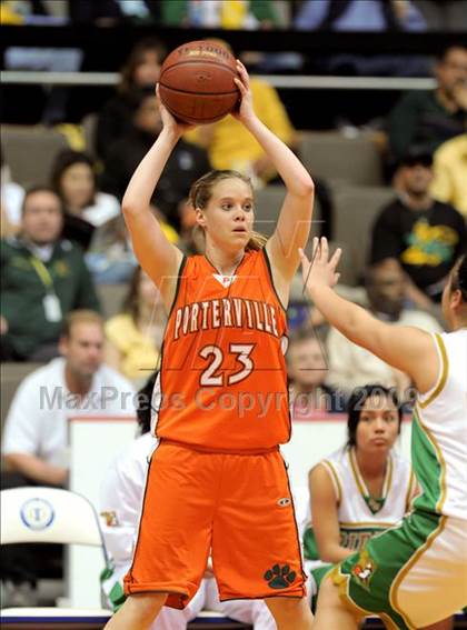 Thumbnail 1 in Porterville vs. Roosevelt (CIF CS D3 Final) photogallery.