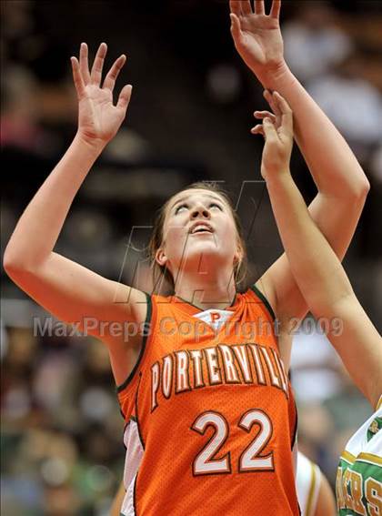 Thumbnail 2 in Porterville vs. Roosevelt (CIF CS D3 Final) photogallery.