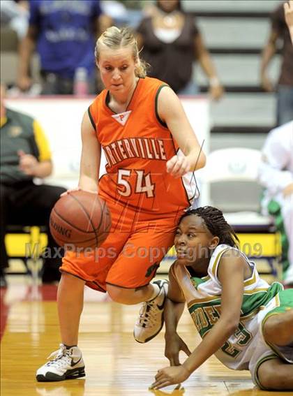 Thumbnail 2 in Porterville vs. Roosevelt (CIF CS D3 Final) photogallery.