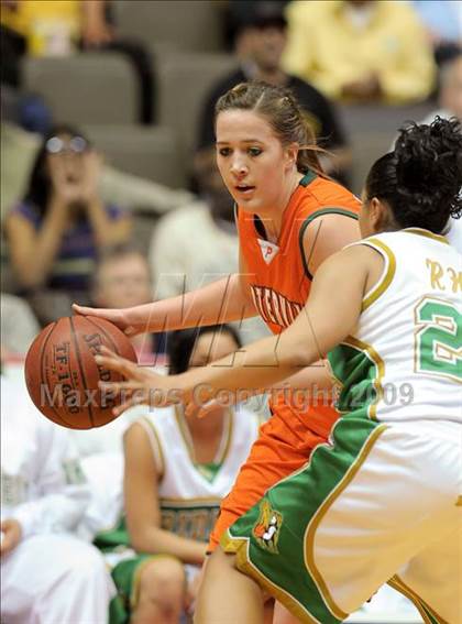 Thumbnail 1 in Porterville vs. Roosevelt (CIF CS D3 Final) photogallery.