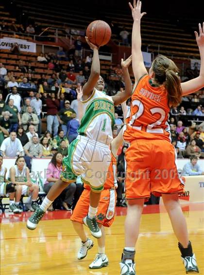Thumbnail 2 in Porterville vs. Roosevelt (CIF CS D3 Final) photogallery.