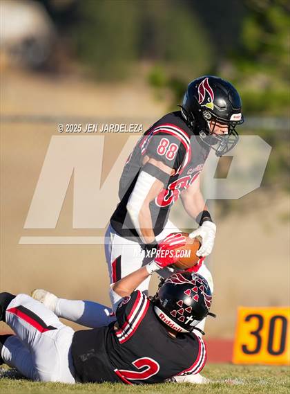 Thumbnail 2 in Brush @ Elizabeth (CHSAA 2A Quarterfinal) photogallery.