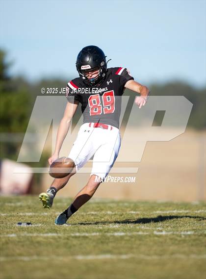 Thumbnail 1 in Brush @ Elizabeth (CHSAA 2A Quarterfinal) photogallery.