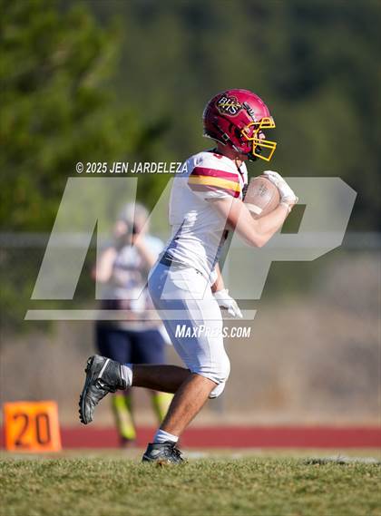 Thumbnail 1 in Brush @ Elizabeth (CHSAA 2A Quarterfinal) photogallery.