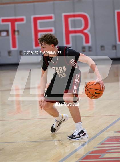 Thumbnail 1 in JSerra Catholic @ Mater Dei photogallery.