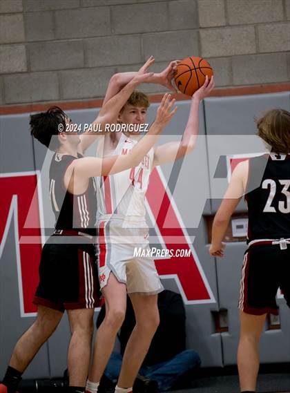 Thumbnail 2 in JSerra Catholic @ Mater Dei photogallery.