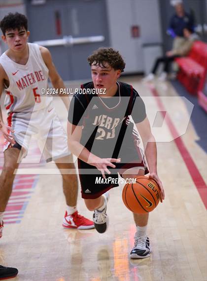 Thumbnail 2 in JSerra Catholic @ Mater Dei photogallery.