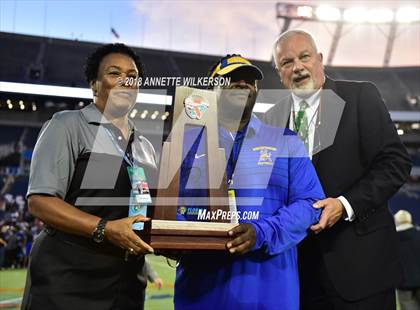 Thumbnail 2 in Armwood vs. Northwestern (FHSAA 6A State Championship) photogallery.