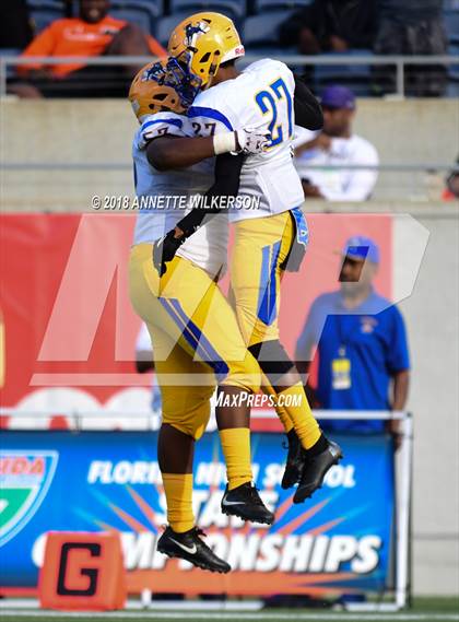 Thumbnail 1 in Armwood vs. Northwestern (FHSAA 6A State Championship) photogallery.