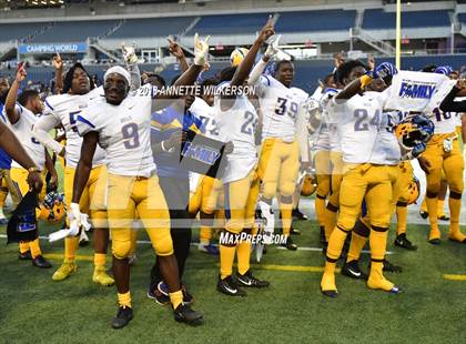 Thumbnail 3 in Armwood vs. Northwestern (FHSAA 6A State Championship) photogallery.