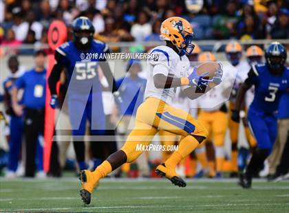 Thumbnail 2 in Armwood vs. Northwestern (FHSAA 6A State Championship) photogallery.