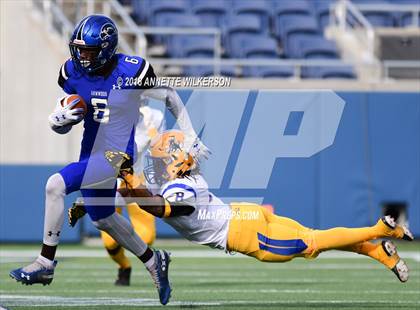 Thumbnail 3 in Armwood vs. Northwestern (FHSAA 6A State Championship) photogallery.