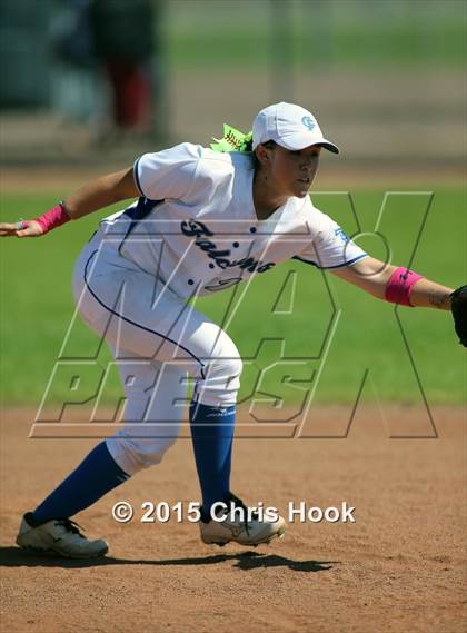 Thumbnail 3 in Catalina Foothills vs. Empire (Tucson Badger Invitational) photogallery.