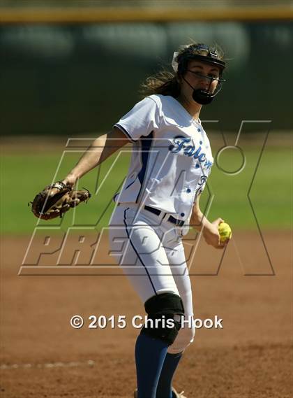 Thumbnail 1 in Catalina Foothills vs. Empire (Tucson Badger Invitational) photogallery.