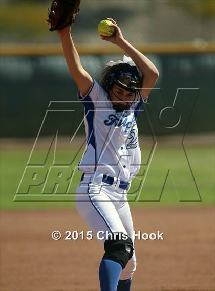 Thumbnail 2 in Catalina Foothills vs. Empire (Tucson Badger Invitational) photogallery.