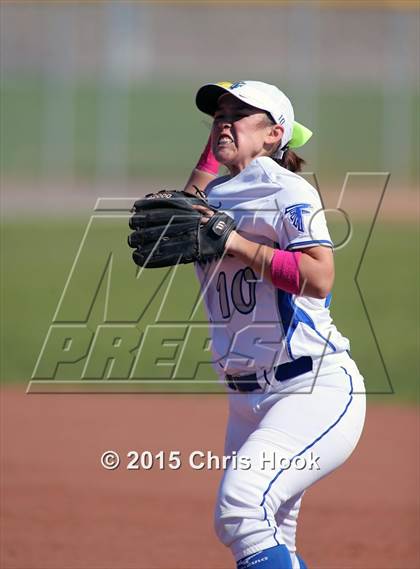 Thumbnail 3 in Catalina Foothills vs. Empire (Tucson Badger Invitational) photogallery.